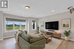 167 GELDERLAND PRIVATE | Ottawa Ontario | Slide Image Five