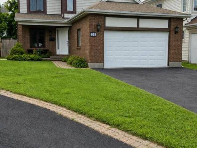 55 BRAMBLEGROVE CRESCENT Ottawa Ontario, K1T 3G2 - 3 Bedrooms Home For Sale