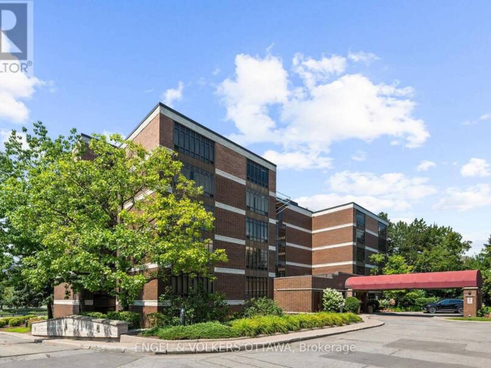 103 - 111 ECHO DRIVE, Ottawa, Ontario K1S 5K8