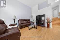 201 GLADEVIEW PRIVATE | Ottawa Ontario | Slide Image Eight