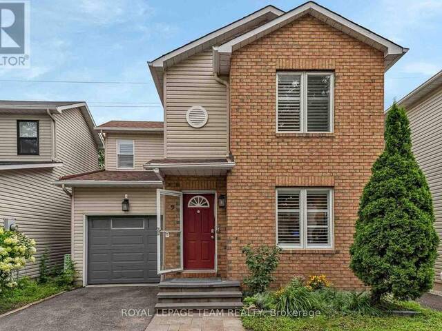 9 - 583 TWEEDSMUIR AVENUE Ottawa Ontario, K1Z 5P4 - 4 Bedrooms Home For Sale