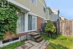 - - 104 BANNERHILL PRIVATE | Ottawa Ontario | Slide Image Twenty-three