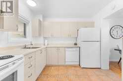 - - 104 BANNERHILL PRIVATE | Ottawa Ontario | Slide Image Nine