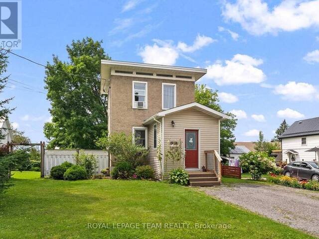 544 MACKAY STREET Pembroke Ontario, K8A 1E6 - 2 Bedrooms Home For Sale