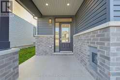 321 GRACKLE STREET | Ottawa Ontario | Slide Image Four