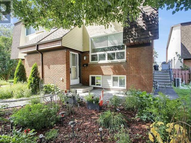 D - 31 WOODVALE GREEN STREET Ottawa Ontario, K2G 4H3 - 3 Bedrooms Condo For Sale