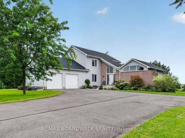 10104 MARIONVILLE ROAD Russell Ontario, K4R 1E5 - 4 Bedrooms Home For Sale