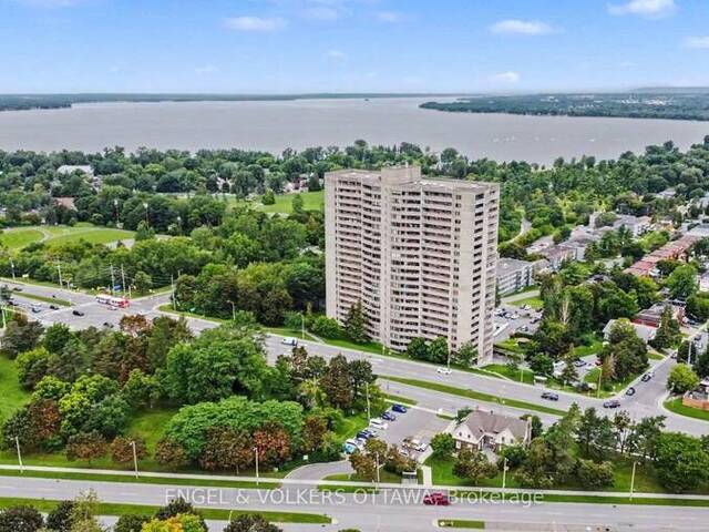 1702 - 415 GREENVIEW AVENUE Ottawa Ontario, K2B 8G5 - 2 Bedrooms Condo For Sale