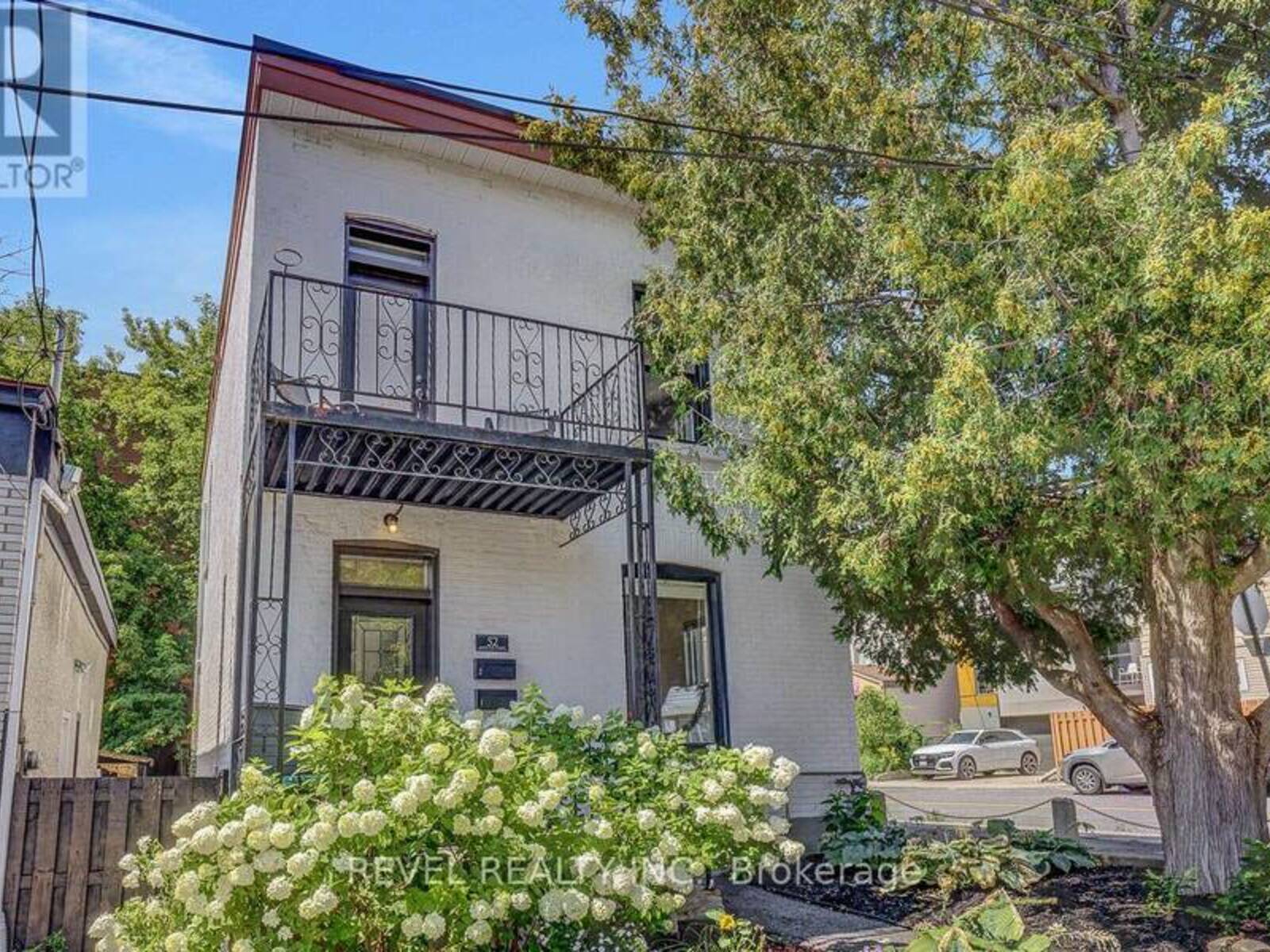52 LEBRETON STREET N, Ottawa, Ontario K1R 7H4