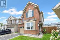 14 SWEETBAY CIRCLE | Ottawa Ontario | Slide Image Three
