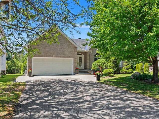 17 WARNOCK COURT Ottawa Ontario, K1J 1H1 - 4 Bedrooms Home For Sale