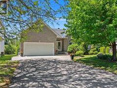 17 WARNOCK COURT Ottawa Ontario, K1J 1H1