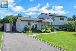 5 MCMURDO COURT | Ottawa Ontario | Slide Image Two