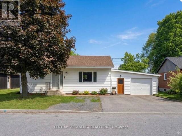 215 VICTORIA STREET Almonte Ontario, K0A 1A0 - 4 Bedrooms Home For Sale