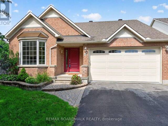 22 BURNSTEAD CRESCENT Ottawa Ontario, K2M 2T7 - 3 Bedrooms Home For Sale