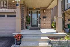 216 GOSSAMER STREET | Ottawa Ontario | Slide Image Four