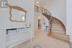 622 ANJANA CIRCLE | Ottawa Ontario | Slide Image Five