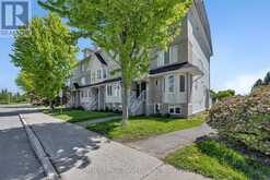 85 CRESTHAVEN DRIVE | Ottawa Ontario | Slide Image Two