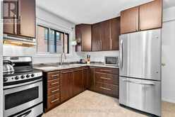 11 - 270 BEECHWOOD AVENUE | Ottawa Ontario | Slide Image Five