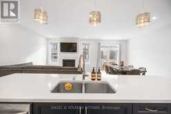 777 COAST CIRCLE | Ottawa Ontario | Slide Image Twelve