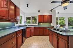 9 KINTAIL COURT | Ottawa Ontario | Slide Image Ten