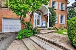 9 KINTAIL COURT | Ottawa Ontario | Slide Image Two