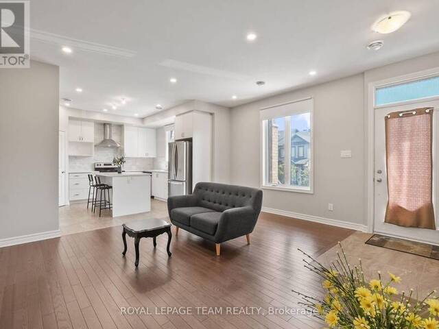F - 725 DEARBORN PRIVATE Ottawa Ontario, K1T 0W4 - 2 Bedrooms Condo For Sale