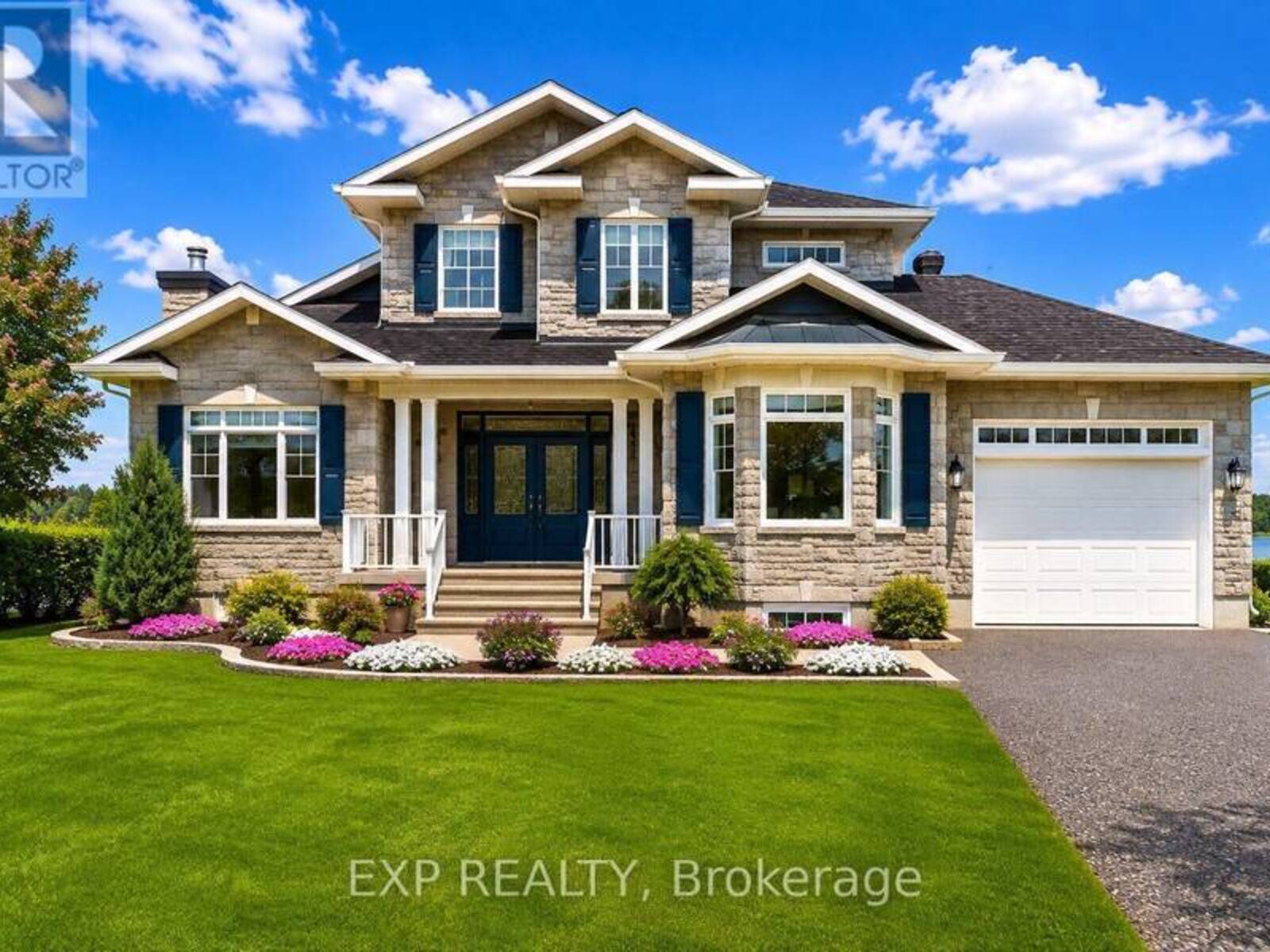 3605 FRONT ROAD, Hawkesbury, Ontario K6A 2W5