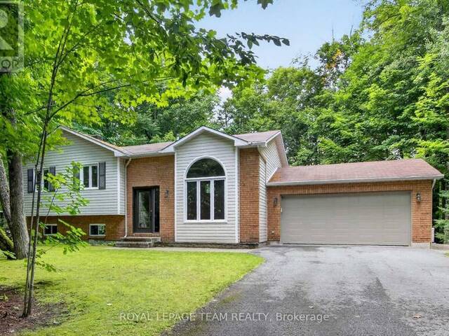 126 MOCKINGBIRD LANE Ottawa Ontario, K0A 1B0 - 3 Bedrooms Home For Sale