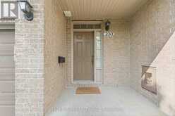 230 BADGELEY AVENUE | Ottawa Ontario | Slide Image Two