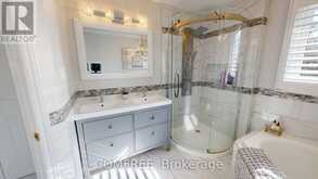 723 MUNICH CIRCLE | Waterloo Ontario | Slide Image Sixteen