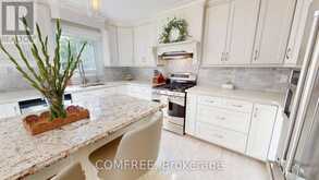 723 MUNICH CIRCLE | Waterloo Ontario | Slide Image Eight