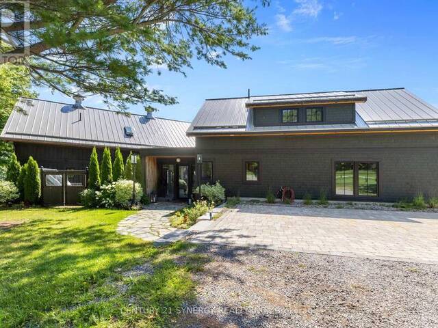 4/6 SIFTON ROAD Mallorytown Ontario, K0E 1R0 - 6 Bedrooms Waterfront Home For sale