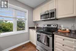 156 SUNSHINE CRESCENT | Ottawa Ontario | Slide Image Thirteen