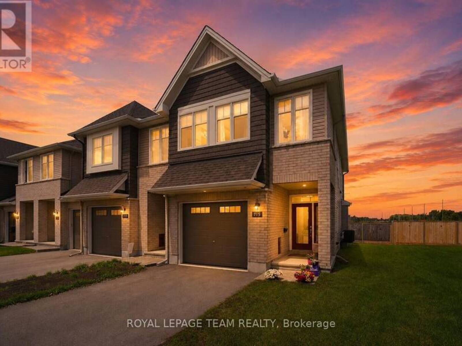 715 MAVERICK CRESCENT, Ottawa, Ontario K2S 2X1