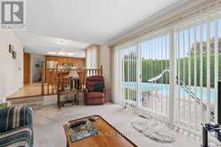 64 THARE CRESCENT | Ottawa Ontario | Slide Image Thirteen