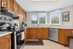 64 THARE CRESCENT | Ottawa Ontario | Slide Image Seventeen