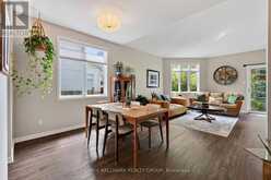 95 COLLEGE CIRCLE | Ottawa Ontario | Slide Image Thirteen