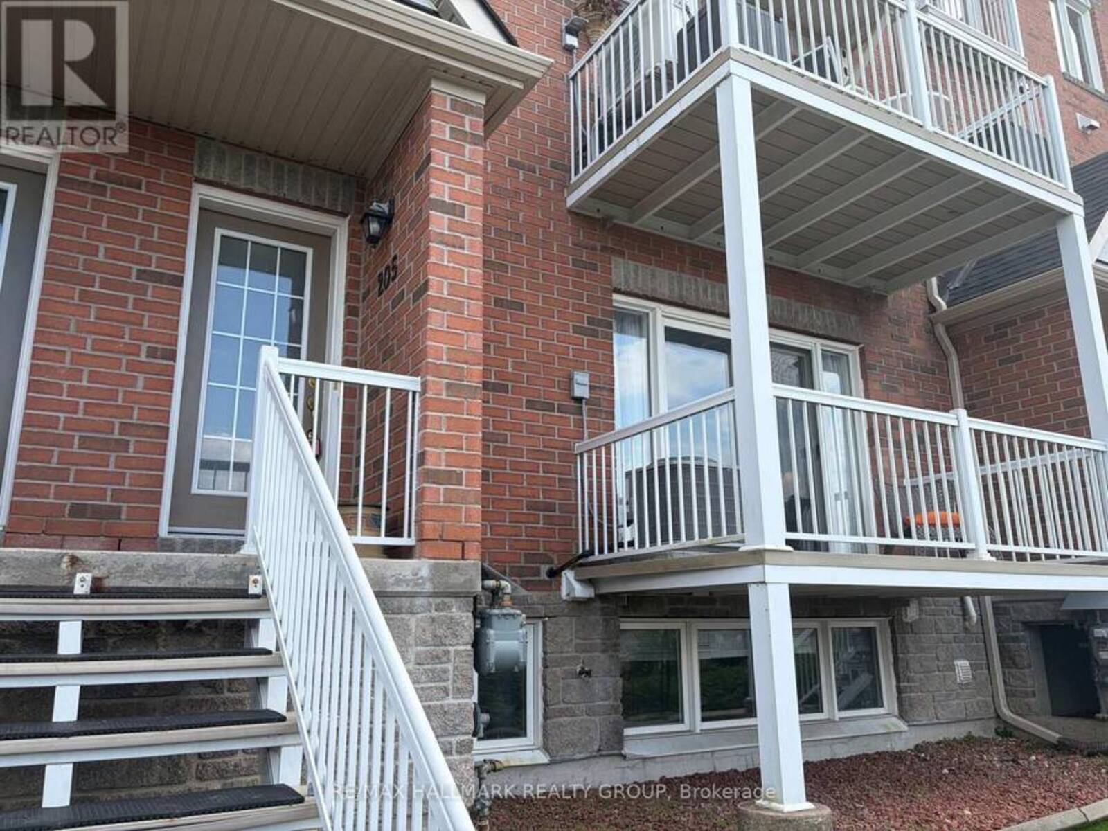 205 - 3275 ST JOSEPH BOULEVARD, Ottawa, Ontario K1E 3Y3