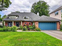 13 CHINOOK CRESCENT Ottawa Ontario, K2H 7C9