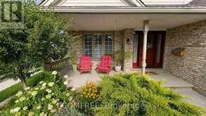 10 SINCLAIR CRESCENT | Aylmer Ontario | Slide Image Two