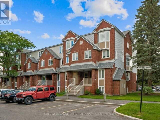 386 BRISTON PRIVATE Ottawa Ontario, K1G 5R3 - 2 Bedrooms Condo For Sale