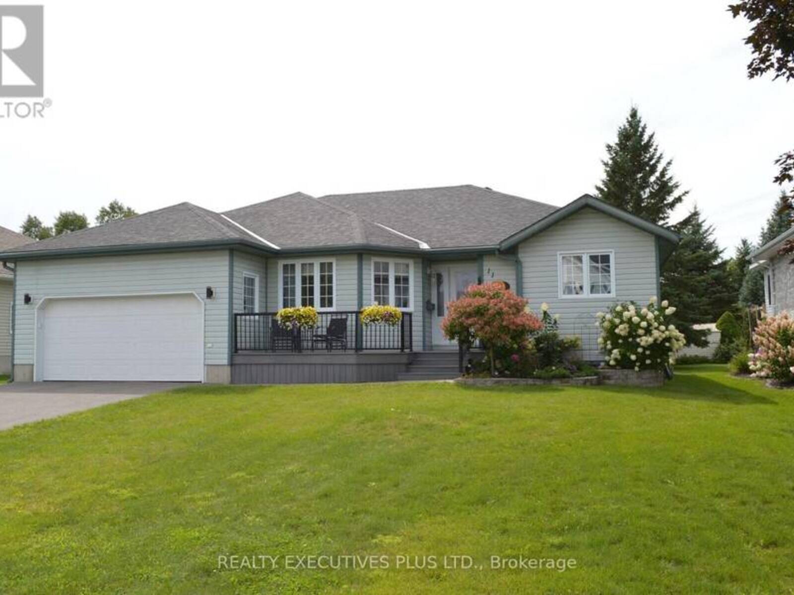 11 GROVE STREET, Iroquois, Ontario K0E 1K0