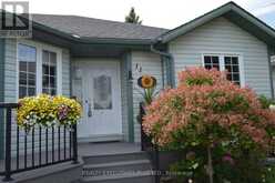 11 GROVE STREET | Iroquois Ontario | Slide Image Three