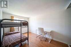 30 E SONNET CRESCENT | Ottawa Ontario | Slide Image Thirteen