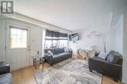 30 E SONNET CRESCENT | Ottawa Ontario | Slide Image Four