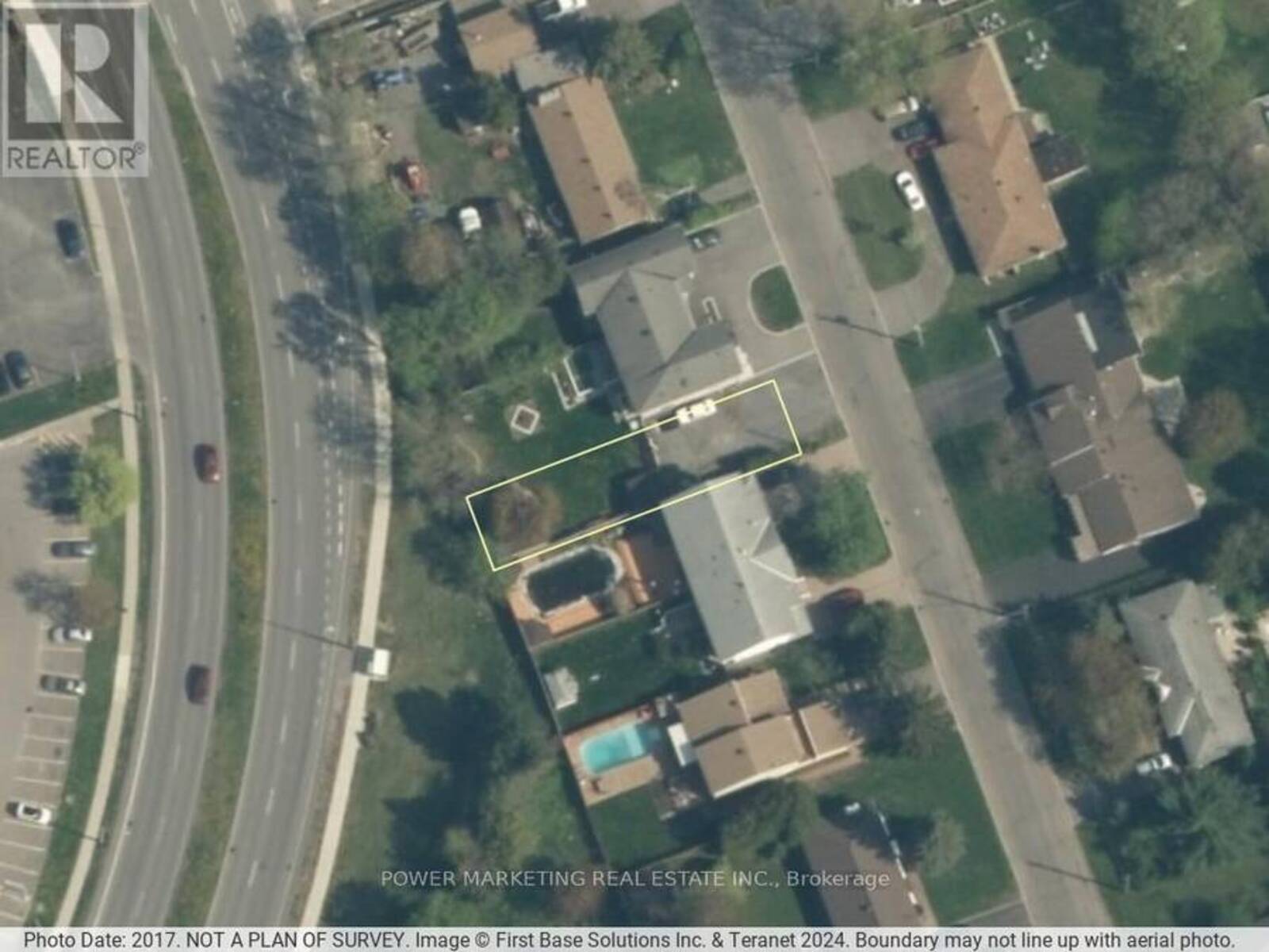 988 LAPORTE STREET, Ottawa, Ontario K1J 7B4