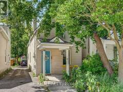 102 LEBRETON STREET N Ottawa Ontario, K1R 7H4