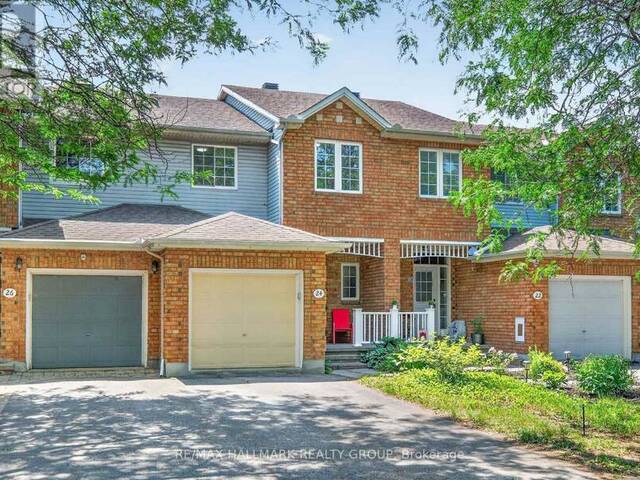 24 GRAY CRESCENT Ottawa Ontario, K2K 3J6 - 3 Bedrooms Home For Sale