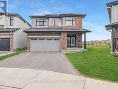 290 TURNBUCKLE CRESCENT Ottawa Ontario, K2J 7B7